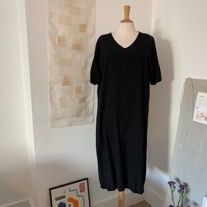 Black Linen Midi Dress!